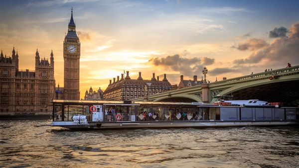 The 5 Best Boats For Hire In London